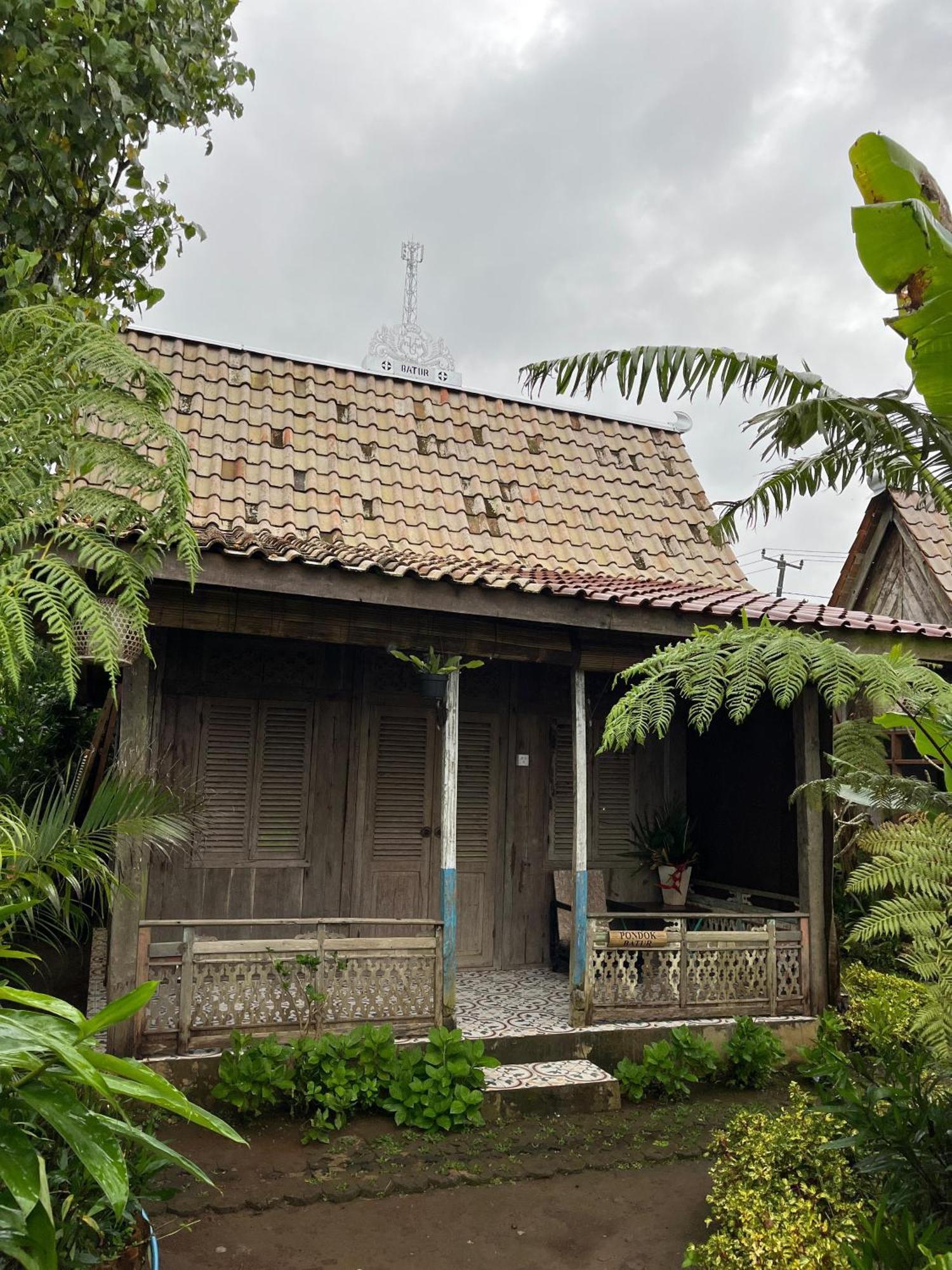 Pondok Kawinaya Singaraja Rum bild